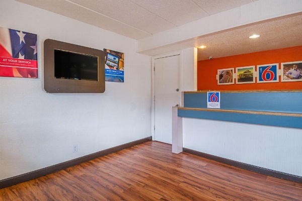 Motel 6-Knoxville, TN - North image 26